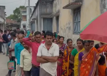 Election Update :पश्चिम बंगाल और तमिलनाडु में मतदान जारी, पहले चरण में 152 और 234 सीटों पर वोटिंग, चुनाव आयोग ने दिए सख्त निर्देश