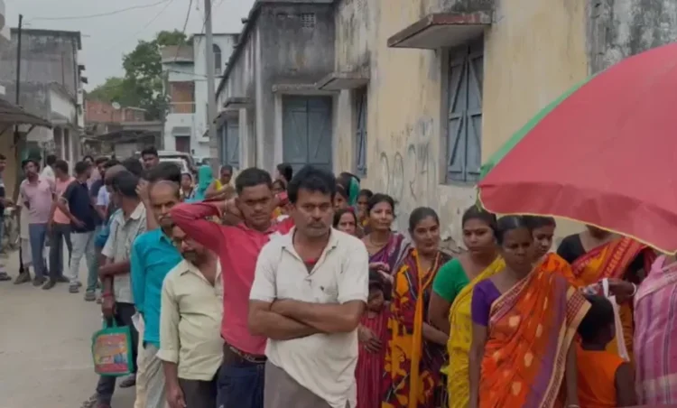 Election Update :पश्चिम बंगाल और तमिलनाडु में मतदान जारी, पहले चरण में 152 और 234 सीटों पर वोटिंग, चुनाव आयोग ने दिए सख्त निर्देश