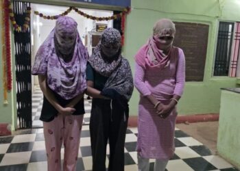 Chhattisgarh news: छत्तीसगढ़ में सेक्स रैकेट का खुलासा, 1 युवक के साथ 3 युवतियों को पुलिस ने दर दबोचा