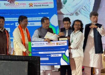 ’सल्फी को नई पहचान देने की कोशिश : बस्तर के हर्षवर्धन का अनोखा प्रयोग’