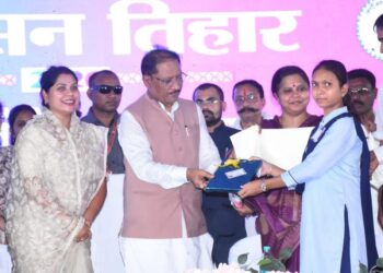 ग्रामीण अंचल की बेटी बनी प्रेरणा: मुख्यमंत्री श्री विष्णुदेव साय ने सराहा उत्कृष्ट प्रदर्शन