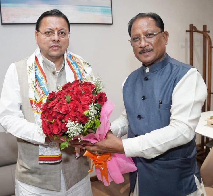 मुख्यमंत्री श्री विष्णुदेव साय ने मध्यप्रदेश के मुख्यमंत्री डॉ. मोहन यादव एवं उत्तराखंड के मुख्यमंत्री श्री पुष्कर सिंह धामी का किया आत्मीय स्वागत