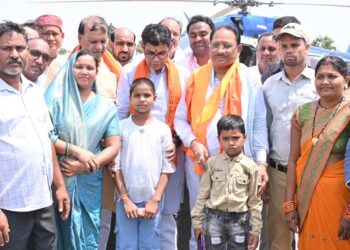 ’चिरायु योजना से मिली नई जिंदगी: समीरा और नितिन ने मुख्यमंत्री को थैंक यू कार्ड देकर जताया आभार