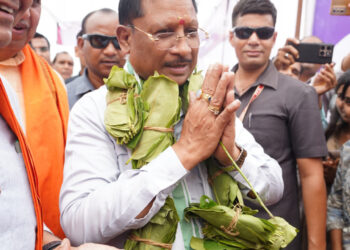करही बाजार में सुशासन तिहार: मुख्यमंत्री ने तेन्दूपत्ता संग्राहकों व होनहार विद्यार्थियों को दी लाखों की सौगात