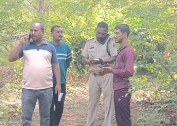 Korba News: कोरबा में दिल दहला देने वाली वारदात: सड़क किनारे झाड़ियों में मिला खून से लथपथ शव.. मचा हड़कंप