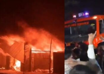 Furniture Market Fire: फर्नीचर मार्केट में भीषण आग से मची अफरा -तफरी, 300 दुकानों के जलने की आशंका, दमकल की गाड़ियों पर पथराव