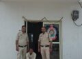 Raigarh News : “ऑपरेशन अंकुश” के तहत जूटमिल पुलिस की कार्रवाई, जेल कॉम्पलेक्स के सामने सट्टा लिखते आरोपित गिरफ्तार
