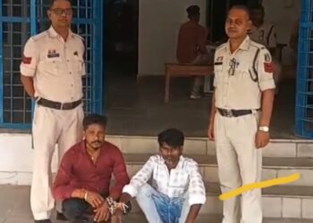 Raigarh News:*फर्जी ई-वे बिल बनाकर चोरी का स्क्रैप खपाने वाले गिरोह पर पुसौर पुलिस की बड़ी कार्रवाई*