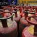 LPG News: LPG को लेकर सरकार ने दिया सख्त निर्देश, तेल कंपनियों को 30 दिनों का LPG स्टॉक रखने के दिया आदेश