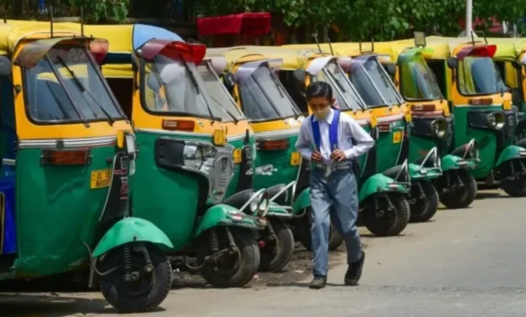 Auto-Taxi Drivers Strike: लगातार 3 दिनों तक हड़ताल पर जाएंगे ऑटो-टैक्सी ड्राइवर, पढ़ें क्या है इसकी वजह