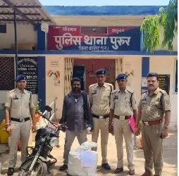 Chhattisgarh current news: छत्तीसगढ़ पुलिस की बड़ी कार्रवाई : 6 लाख से ज्यादा गांजे के साथ एक तस्कर गिरफ्तार