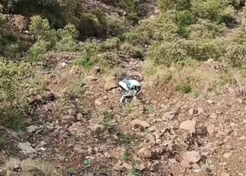 Chamba Road Accident: भीषण सड़क हादसा; 300 फीट गहरी खाई में कार गिरने से 6 लोगों की मौत और 4 गंभीर रूप से घायल