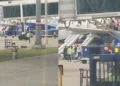 IndiGo फ्लाइट के अंदर हुआ धमाका, चारों ओर फैला धुआं, 198 यात्री थे सवार, इमर्जेंसी गेट से निकाले गए पैसेंजर्स-VIDEO