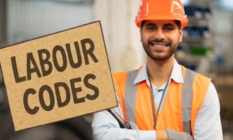 New Labour Code: लागू हुए 4 नए लेबर कोड, हफ्ते में अधिकतम 48 घंटे करना होगा काम, ओवरटाइम पर मिलेगा पूरा भुगतान