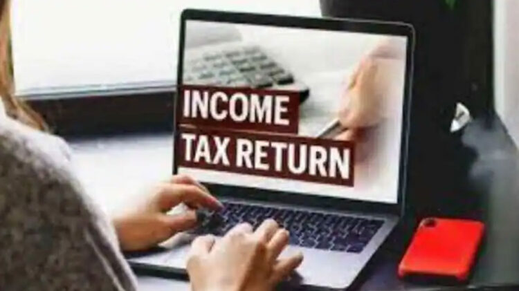 Income Tax Return 2026 Filing: टैक्सपेयर ध्यान दें! 31 जुलाई तक फाइल कर दें इनकम टैक्स रिटर्न, वरना लगेगा लाखों का जुर्माना