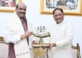 लोकसभा अध्यक्ष श्री ओम बिरला ने मुख्यमंत्री श्री विष्णु देव साय से की सौजन्य भेंट