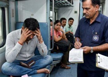 Indian Railway new rule: रेल यात्रियों के लिए सख्त हुए नियम, महिला कोच में सफर पर पुरुषों पर लगेगा 2500 रुपये का जुर्माना