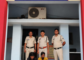 Raigarh News : चौकी खरसिया पुलिस की त्वरित कार्रवाई, स्कूल चोरी मामले का 24 घंटे के भीतर खुलासा