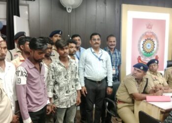 Bilaspur news: बिलासपुर में अंतर्राज्यीय चैन स्नैचिंग गिरोह का भंडाफोड़, 6 आरोपी गिरफ्तार