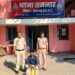 Raigarh News : ‘ऑपरेशन आघात’ के तहत तमनार पुलिस की कार्रवाई, 25 लीटर महुआ शराब के साथ युवक गिरफ्तार