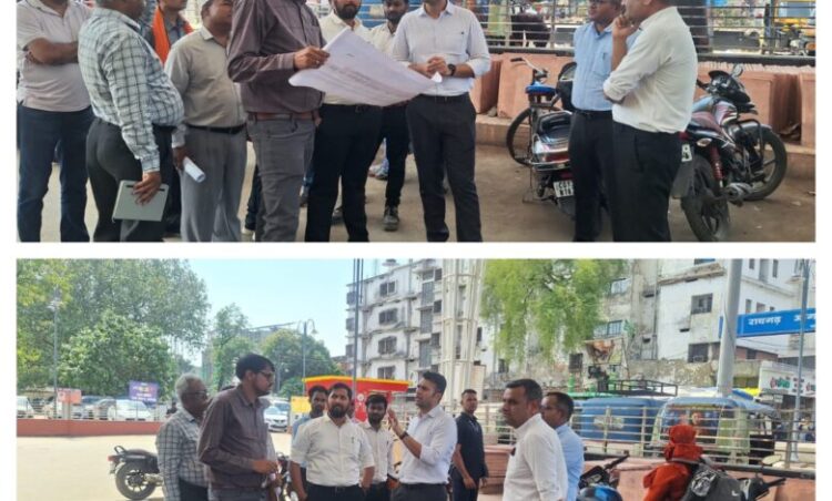 Raigarh News : शीघ्र ही नए स्वरूप में नजर आएगा रायगढ़ रेलवे स्टेशन, कलेक्टर ने रेलवे अधिकारियों के साथ किया सौंदर्यीकरण एवं उन्नयन कार्यों का निरीक्षण