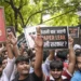 दिल्ली के जंतर-मंतर पर कॉकरोच जनता पार्टी का प्रदर्शन, पुलिस ने शाम 5 बजे तक धरना देने की अनुमति दी