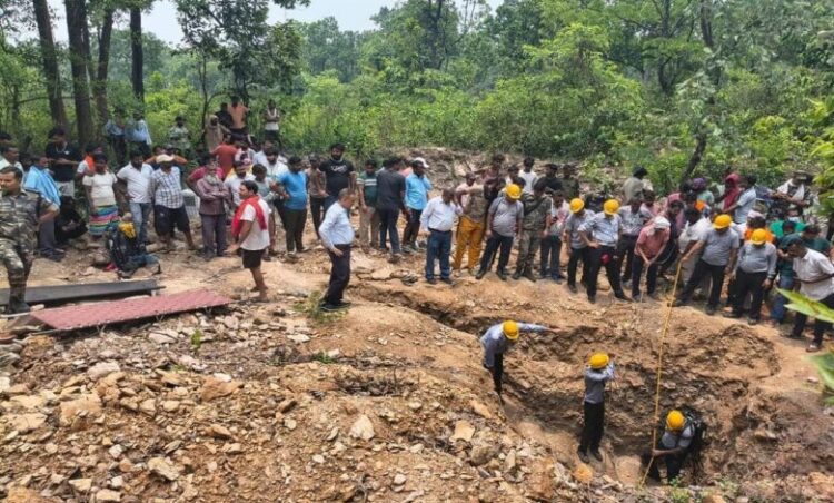 Ramgarh News: कोयला खदान में अवैध खनन के दौरान हादसा, 4 की मौत, कई लोगों के फंसे होने की आशंका