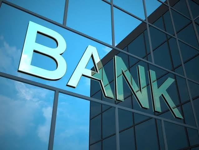 Loan Rates: लोन लेने वालों को झटका: इस प्राइवेट बैंक ने बढ़ाई ब्याज दरें, EMI पर पड़ेगा असर