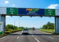 दिल्ली में सफर होगा और आसान! 156 टोल नाकों पर लागू होगा नया हाईटेक सिस्टम, बिना रुके निकलेंगी गाड़ियां
