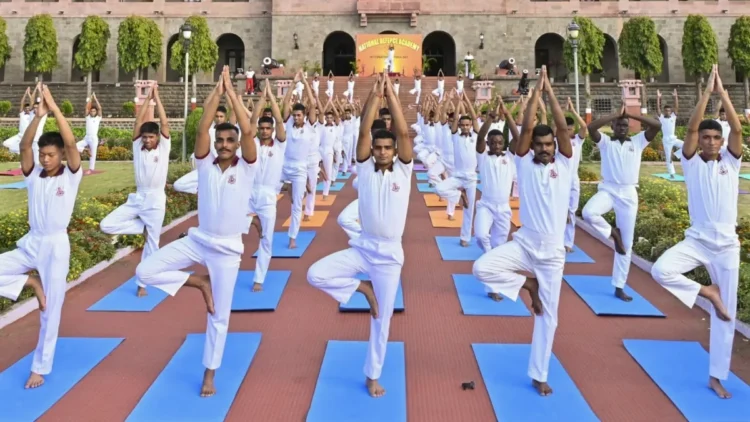 पूरी दुनिया में मनाया गया अंतरराष्ट्रीय योग दिवस फिर इस भारतीय राज्य ने क्यों किया किनारा? सामने आई वजह