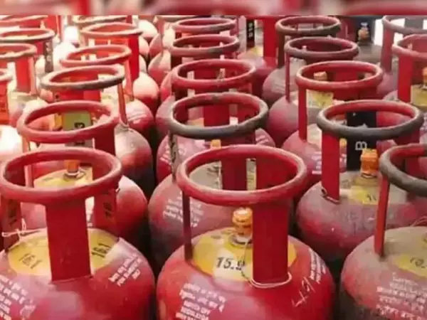 Subsidy Bill: LPG सब्सिडी बिल एक लाख करोड़ के पार, क्या फिर महंगे होंगे LPG सिलेंडर?