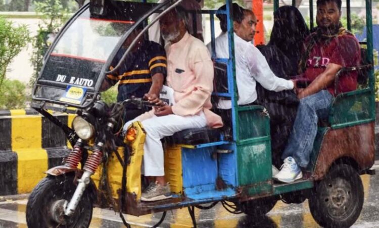 E Rickshaws Stop App Ban: सरकार का बड़ा एक्शन! ई-रिक्शा बंद करने वाले तीन मोबाइल ऐप्स पर सरकार ने लगाया बैन