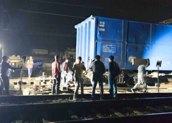 CG Train Accident: बिलासपुर में रेल हादसा, रेलवे स्टेशन के पास मालगाड़ी का डिब्बा पटरी से उतरा, यातायात प्रभावित