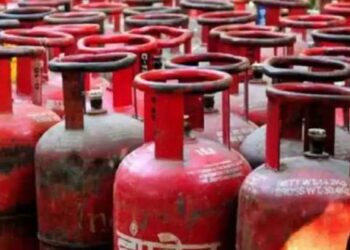LPG Gas News: LPG के लिए अब नहीं पड़ेगा भटकना ! बस 4 घंटे में मिलेगा सिलेंडर, जानिए कैसे??
