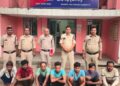 Raigarh News : तमनार में आदतन झगड़ा-मारपीट करने वाले 7 उपद्रवी युवकों पर पुलिस ने की प्रतिबंधात्मक कार्रवाई, जारी हुआ जेल वारंट