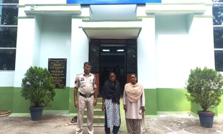 Raigarh News : “ऑपरेशन अंकुश” के तहत साइबर और चक्रधरनगर पुलिस की संयुक्त कार्रवाई में महिला सटोरिया गिरफ्तार