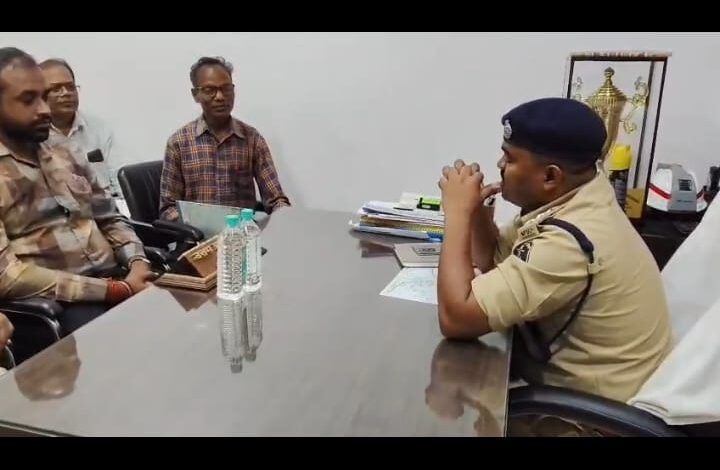 Raigarh News : बच्चों की सुरक्षा सर्वोपरि : क्षमता से अधिक स्कूली बच्चों को बैठाने वाले ऑटो चालकों पर रायगढ़ पुलिस की सख्त कार्रवाई शुरू