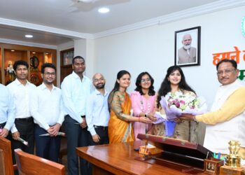 *पूरी निष्ठा और सेवा भाव से करें जनसेवा, विकसित छत्तीसगढ़ के निर्माण में निभाएं महत्वपूर्ण भूमिका : मुख्यमंत्री श्री विष्णु देव साय*