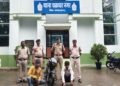 Raigarh News : कोतरलिया मेन रोड पर मोबाइल झपटमारी करने वाले चाचा-भतीजा गिरफ्तार