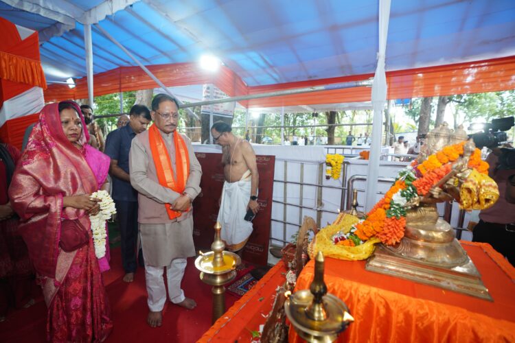 मुख्यमंत्री श्री विष्णुदेव साय ने भोरमदेव धाम में की पूजा-अर्चना, प्रदेश की सुख-समृद्धि के लिए की मंगलकामना*