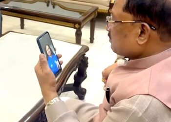 *विश्व मंच पर छत्तीसगढ़ की बेटी का दमदार प्रदर्शन, मुख्यमंत्री श्री विष्णु देव साय ने वीडियो कॉल पर दी बधाई*