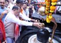 *गुरु पूर्णिमा पर कोसमनारा पहुंचे मुख्यमंत्री श्री विष्णु देव साय, सत्यनारायण बाबा धाम में की पूजा-अर्चना*