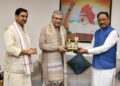 *मुख्यमंत्री श्री विष्णुदेव साय ने छत्तीसगढ़ में प्रमुख रेल परियोजनाओं को गति देने रेल मंत्री श्री अश्विनी वैष्णव से की विस्तृत चर्चा*