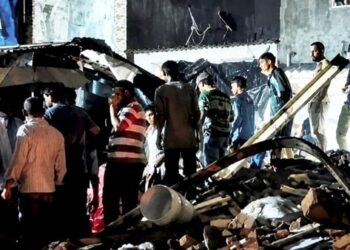 Mumbai Mankhurd Incident: भारी बारिश के बीच बड़ा हादसा, तीन मंजिला बिल्डिंग का हिस्सा गिरने से छह लोगों की मौत