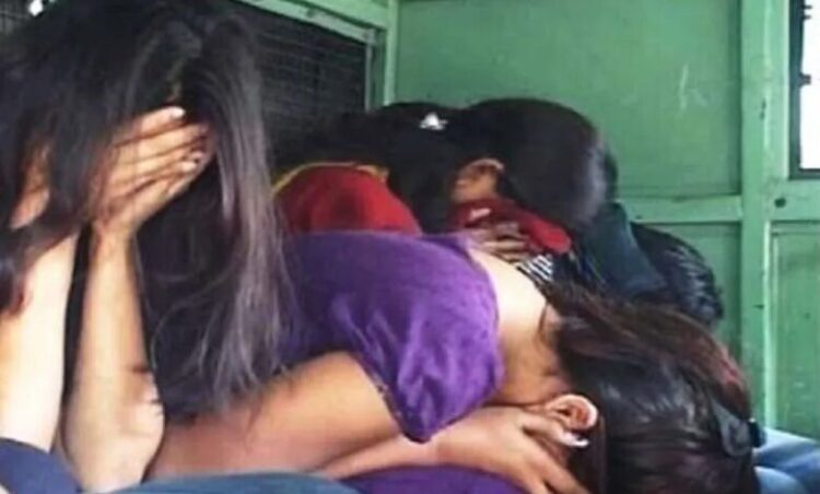 Sex Racket news: स्पा सेंटर की आड़ में चल रहा था गंदा धंधा: संचालक सहित 6 गिरफ्तार..