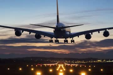 Jet Fuel price: ATF की कीमतों में 5 रुपये प्रति लीटर की कटौती, क्या अब सस्ता होगा हवाई सफर
