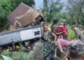 Amarnath Bus Accident: अमरनाथ यात्रियों से भरी बस खाई में गिरी, 35 श्रद्धालु थे सवार..