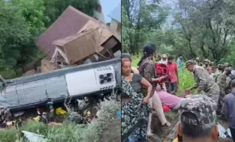 Amarnath Bus Accident: अमरनाथ यात्रियों से भरी बस खाई में गिरी, 35 श्रद्धालु थे सवार..