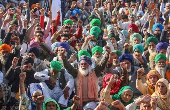 Kisan Mahapanchayat: किसानों का बड़ा आंदोलन शुरू: पुलिस ने सुरक्षा बढ़ाई, सिंघु और शंभू बॉर्डर सील