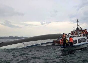 Vietnam Boat Accident: बड़ा हादसा; पर्यटकों को ले जा रही नाव समंदर में डूबी, कुल 36 लोग थे सवार